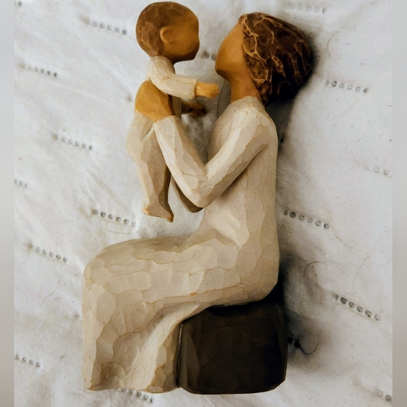 Willow Tree Family Figurine Set - Cream and Brown - Picture 6 of 7